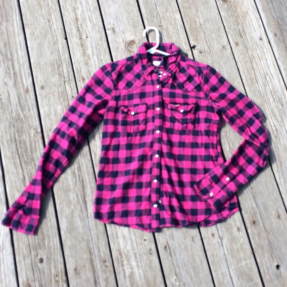 Hollister Tops - Hollister Pink and Black Flannel